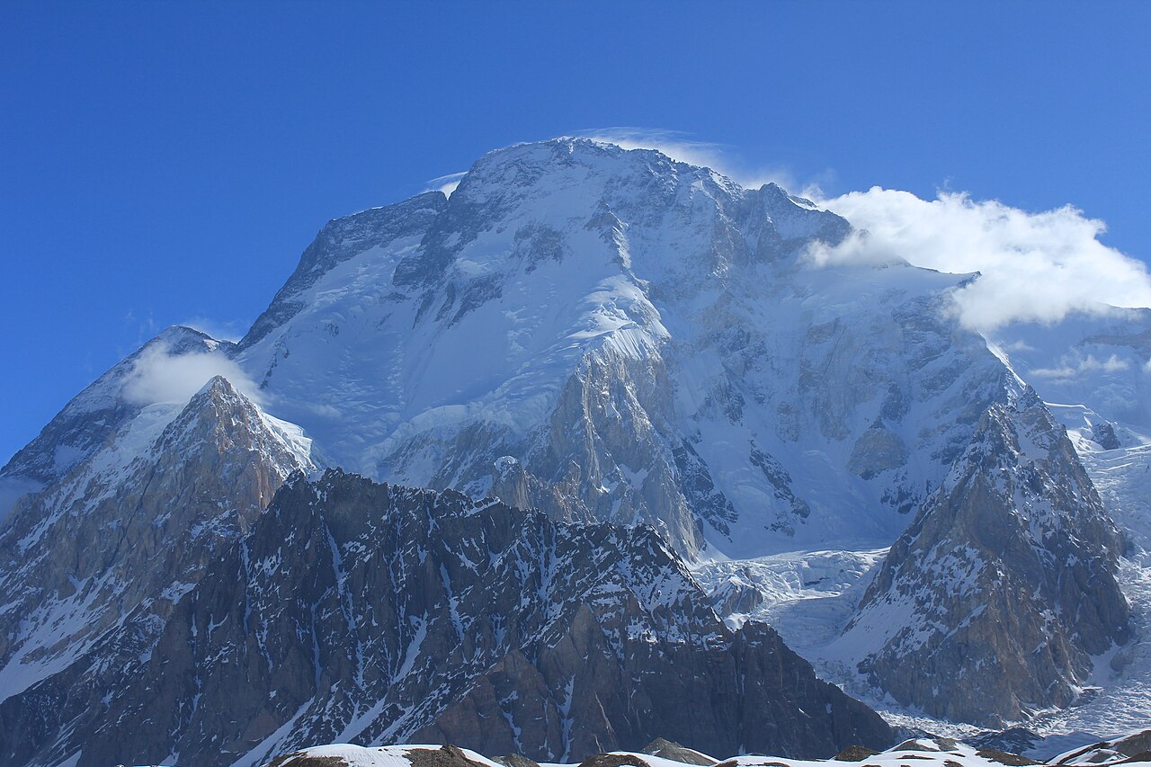 Broad Peak vu depuis Concordia au Pakistan, photographie du massif enneigé
