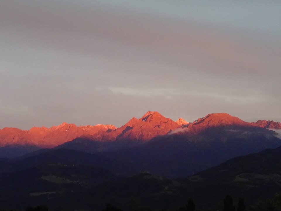 Soleil couchant d’automne sur le massif de Belledonne