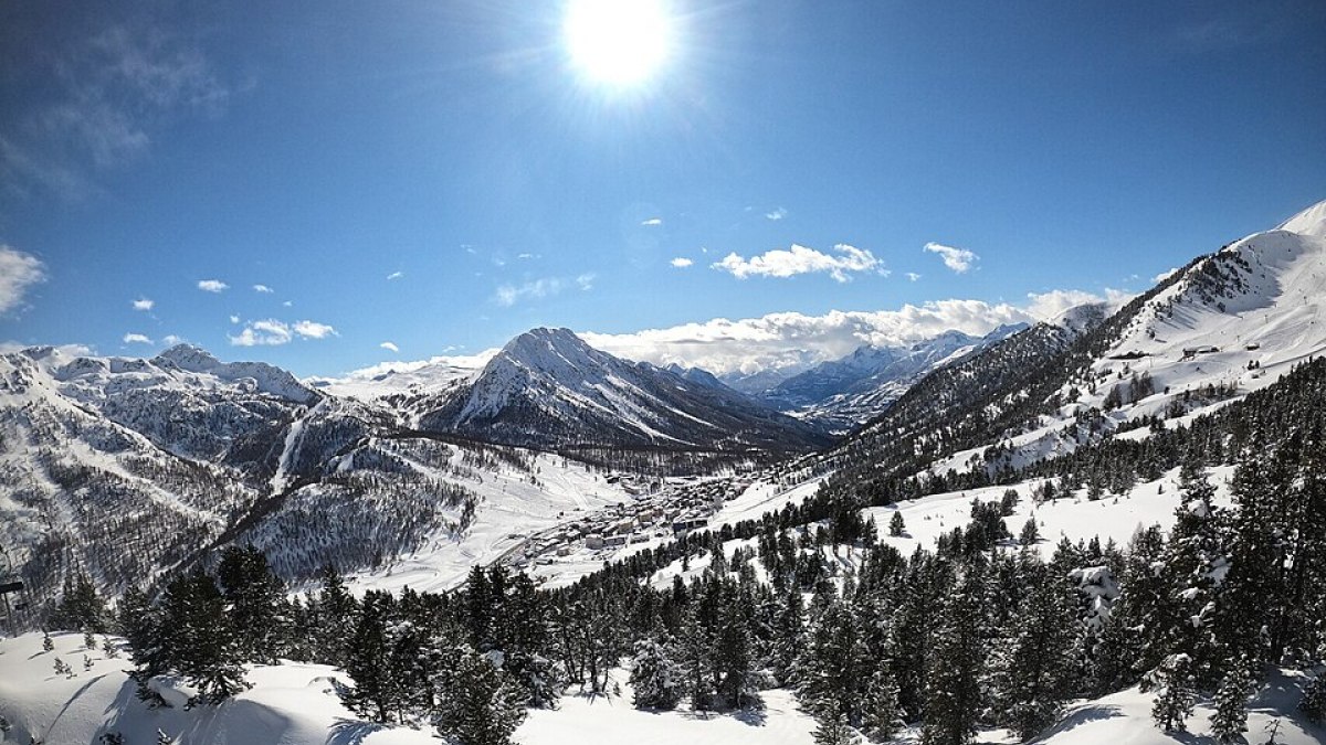 Domaine skiable de Montgenèvre, Hautes-Alpes, photographié depuis le télémix de Serre-Thibaud